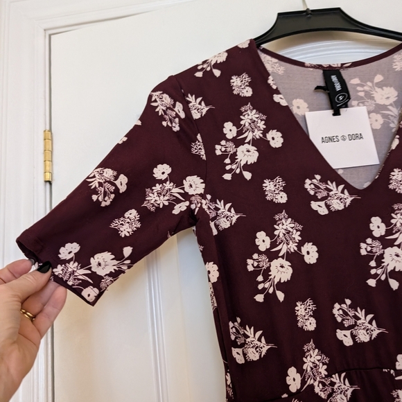 Agnes And Dora Floral Maxi Dress - Burgundy and White Size Small - Picture 3 of 9